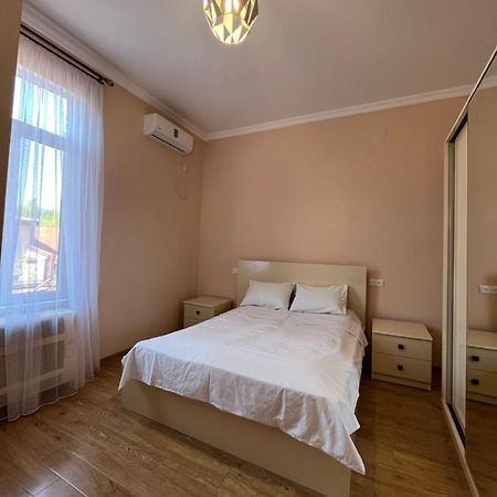 Guest House Mtani Near Colchis Fountain Kutaisi Exteriör bild